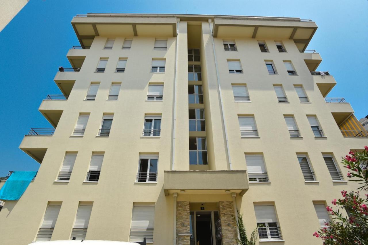 Apartment Flat W Balcony 5 Min To Near Old Town
